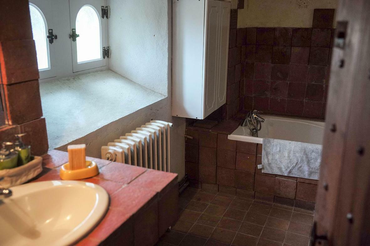 Logis De La Robliniere Bed & Breakfast Landevieille Bagian luar foto