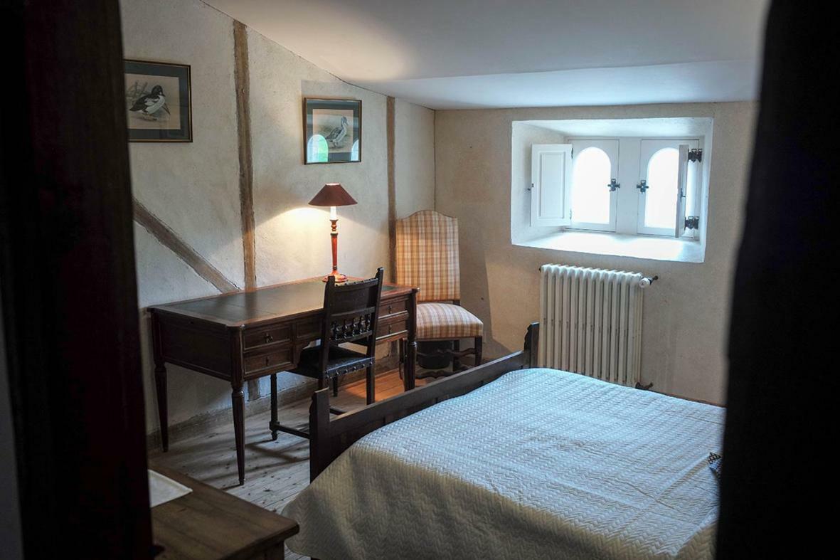 Logis De La Robliniere Bed & Breakfast Landevieille Bagian luar foto