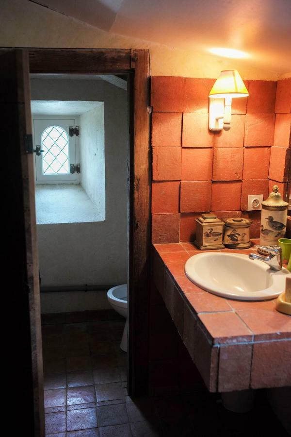 Logis De La Robliniere Bed & Breakfast Landevieille Bagian luar foto